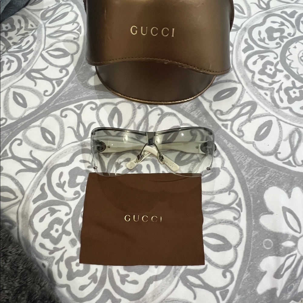 Gucci White-Armed Rimless Sunglasses with Gray Gradient Lenses